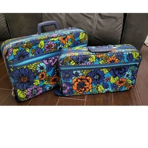 Twin Vintage Groovy Flower Hippie Suitcase By Bantam Travelware Tapestry Canvas